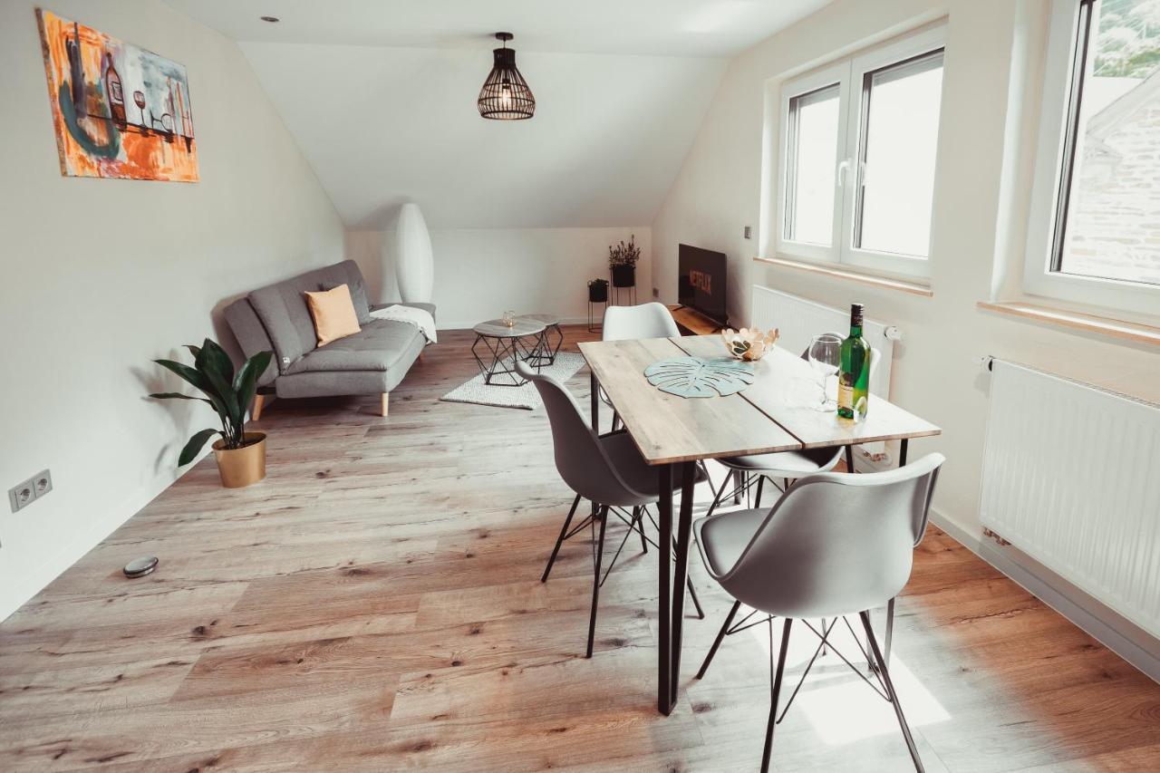 Exklusive Ferienwohnung An Der Mosel - Top Ausstattung - Dachterrasse - E-Ladestation - Netflix Senheim Exterior foto