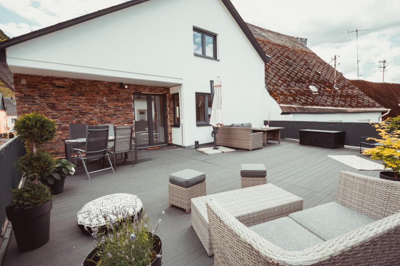 Exklusive Ferienwohnung An Der Mosel - Top Ausstattung - Dachterrasse - E-Ladestation - Netflix Senheim Exterior foto